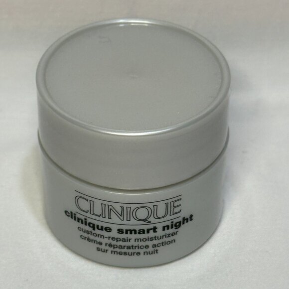 Clinique Assorted Travel Size Smart Skincare - Discontinued Products - Picture 10 of 11